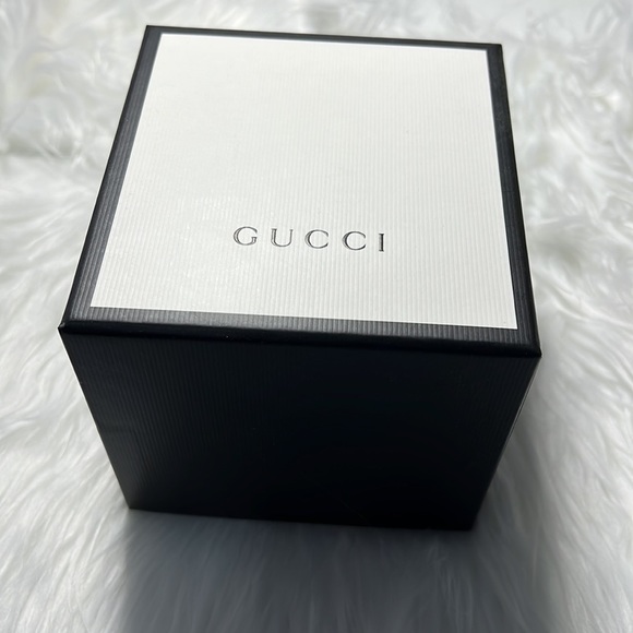 Gucci watch 💯 Authentic G Timeless | authentic with original packaging - Picture 9 of 9
